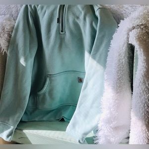 ✨Carhartt Sweatshirt!!✨ Cute, warm, and cozy!